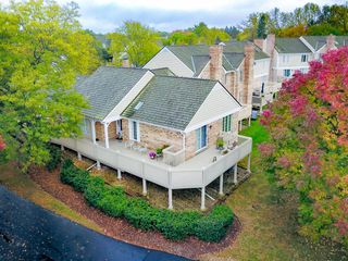 1372 Shire Circle, Inverness, IL 60067