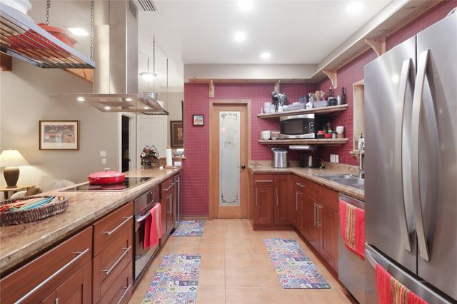 102 N Lake Hills DR, Austin, TX 78733