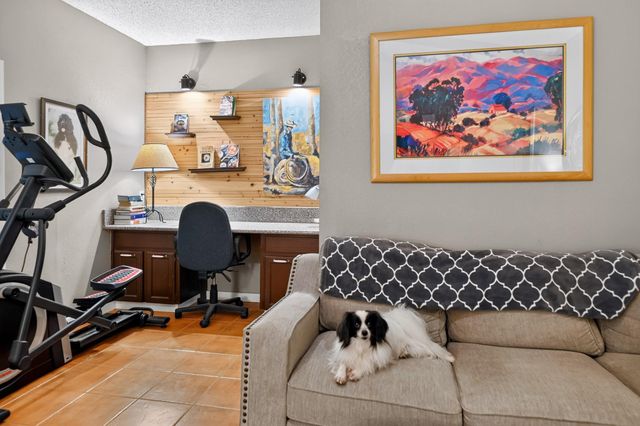 102 N Lake Hills DR, Austin, TX 78733