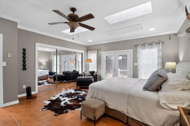 102 N Lake Hills DR, Austin, TX 78733