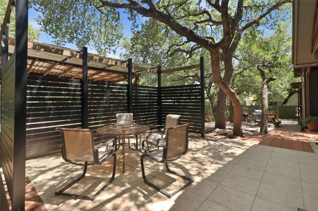 102 N Lake Hills DR, Austin, TX 78733