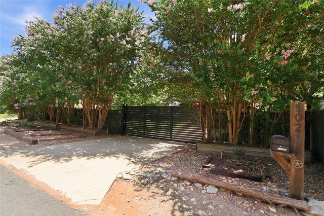 102 N Lake Hills DR, Austin, TX 78733