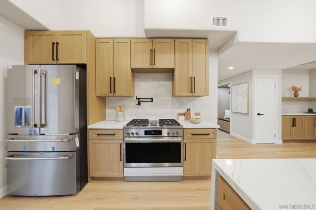 6942 Turnbridge Way, San Diego, CA 92119