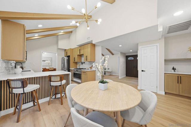 6942 Turnbridge Way, San Diego, CA 92119