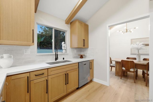 6942 Turnbridge Way, San Diego, CA 92119