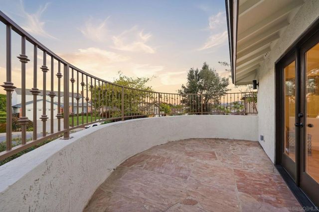 6942 Turnbridge Way, San Diego, CA 92119