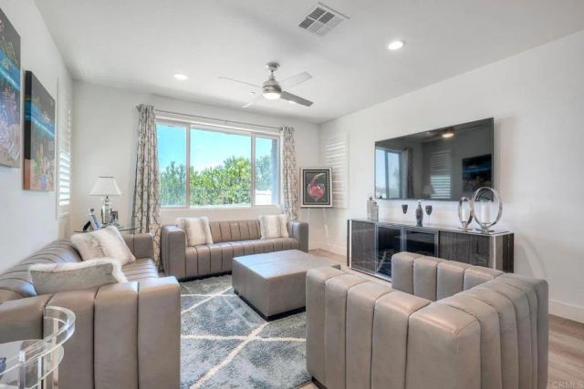1254 Via Candelas, Oceanside, CA 92056