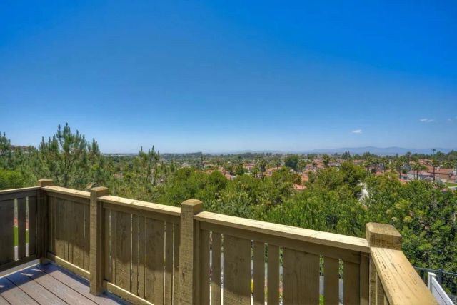 1254 Via Candelas, Oceanside, CA 92056