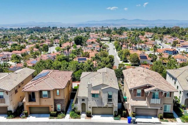 1254 Via Candelas, Oceanside, CA 92056