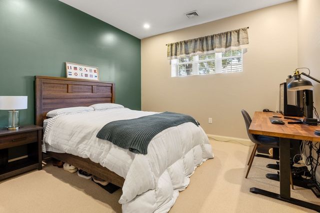 188 Summer St 3, Weymouth, MA 02188