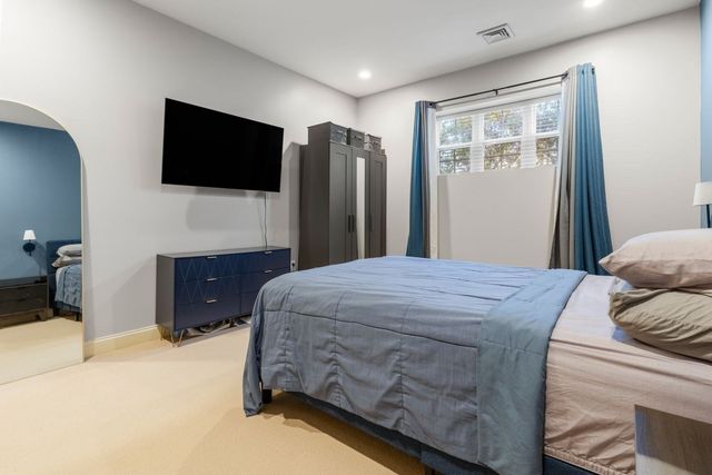 188 Summer St 3, Weymouth, MA 02188