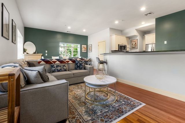 188 Summer St 3, Weymouth, MA 02188