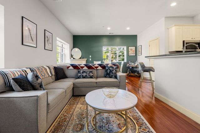 188 Summer St 3, Weymouth, MA 02188