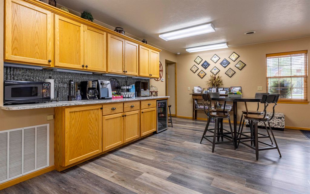 802 Canyon Ave, Cody, WY 82414 photo 13