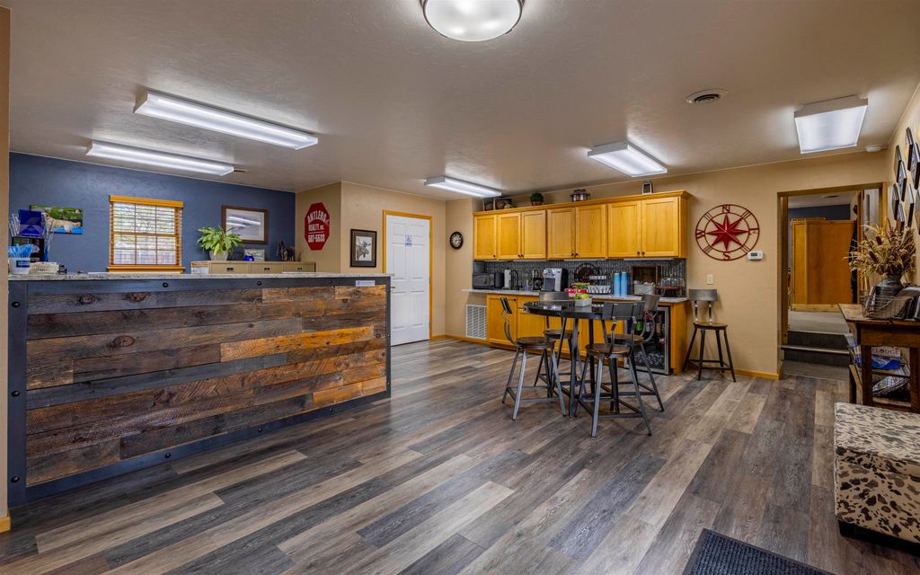 802 Canyon Ave, Cody, WY 82414 photo 14