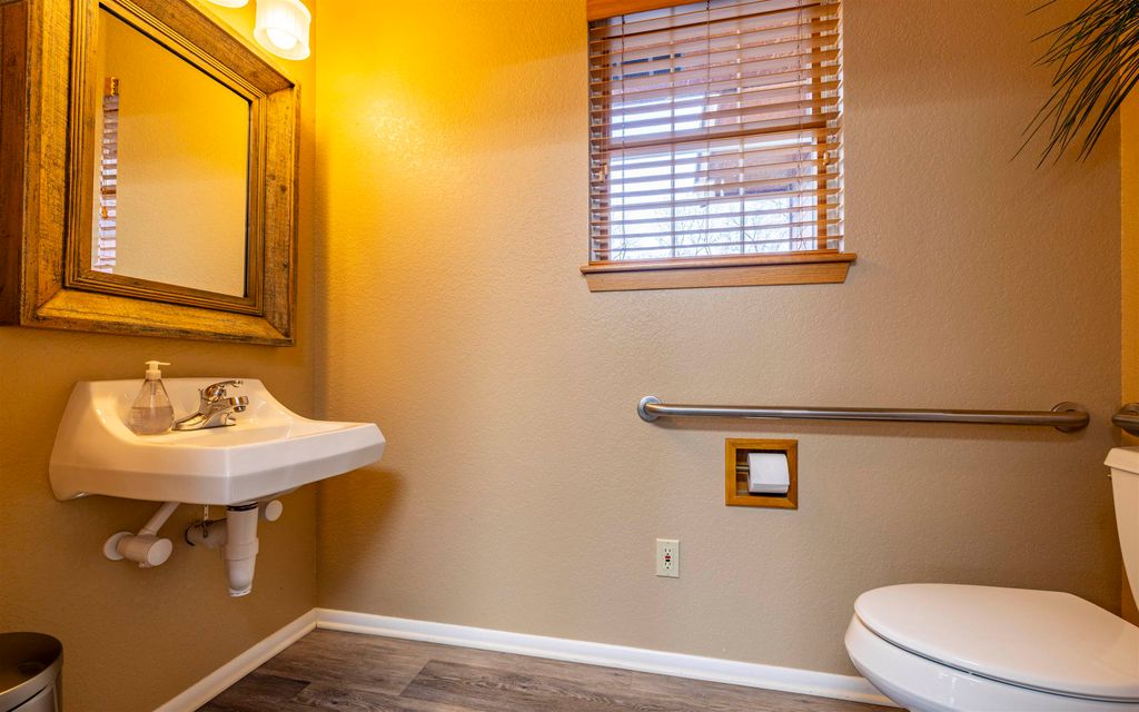 802 Canyon Ave, Cody, WY 82414 photo 23