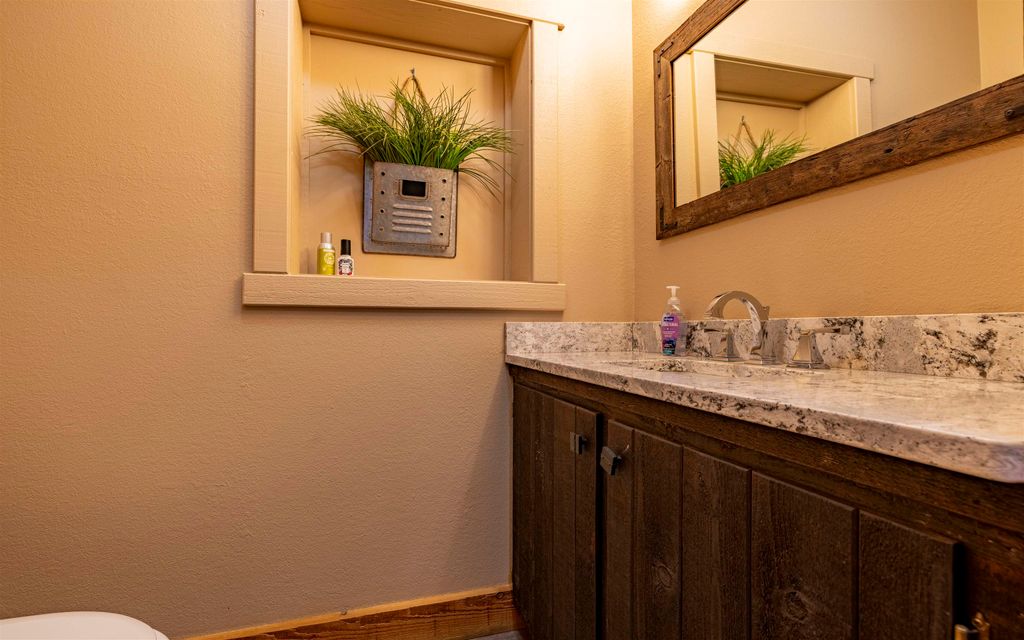 802 Canyon Ave, Cody, WY 82414 photo 24