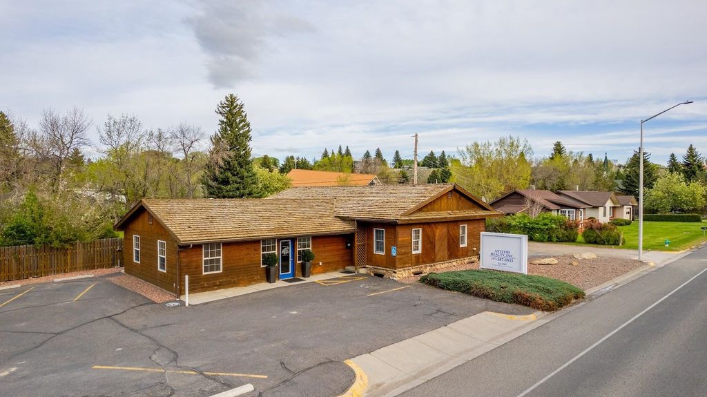 802 Canyon Ave, Cody, WY 82414 photo 8