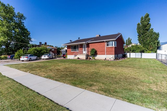2423 S 2000 W, Syracuse, UT 84075