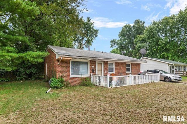 1832 Greentree Road, Springfield, IL 62703