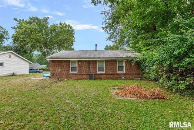 1832 Greentree Road, Springfield, IL 62703