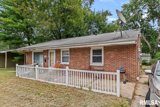 1832 Greentree Road, Springfield, IL 62703