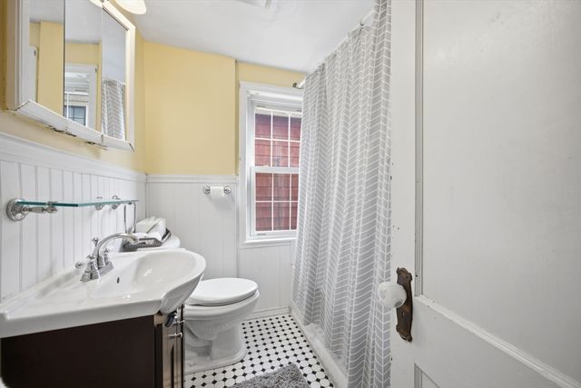 202 Kendrick Ave, Quincy, MA 02169