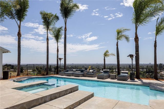 12286 Circula Panorama, North Tustin, CA 92705