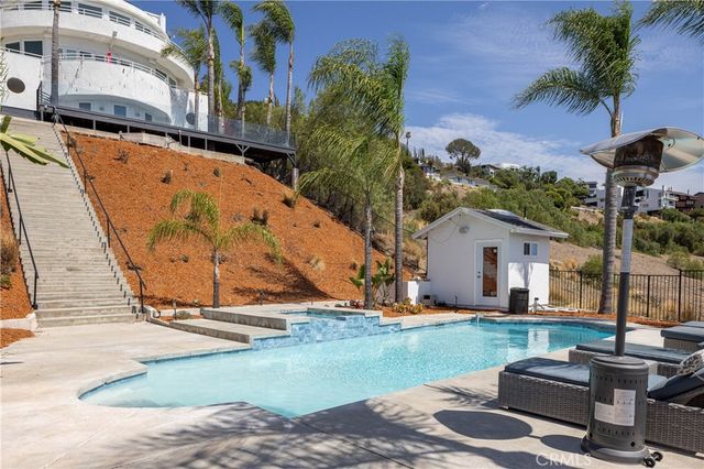 12286 Circula Panorama, North Tustin, CA 92705