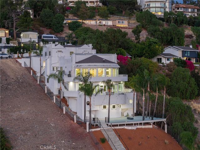 12286 Circula Panorama, North Tustin, CA 92705