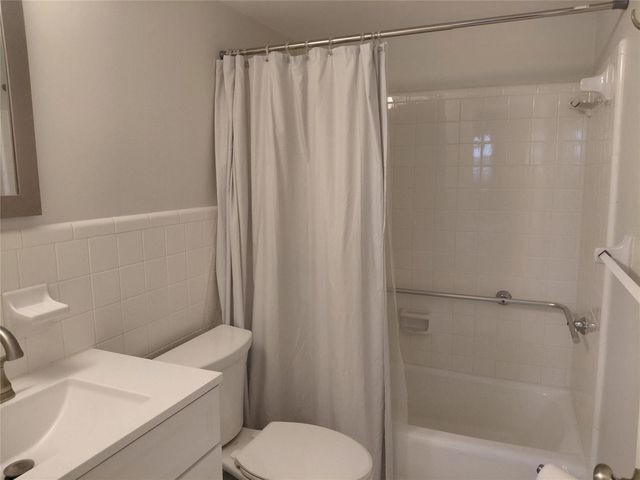 1951 NE 39th Street 127, Lighthouse Point, FL 33064