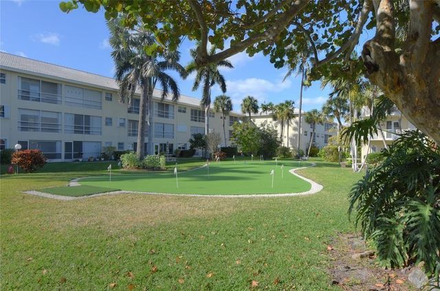 1951 NE 39th Street 127, Lighthouse Point, FL 33064