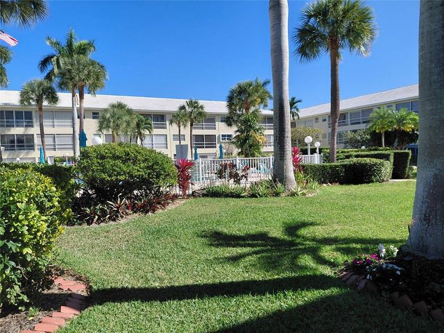 1951 NE 39th Street 127, Lighthouse Point, FL 33064