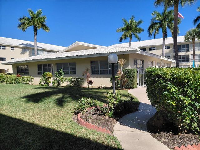 1951 NE 39th Street 127, Lighthouse Point, FL 33064
