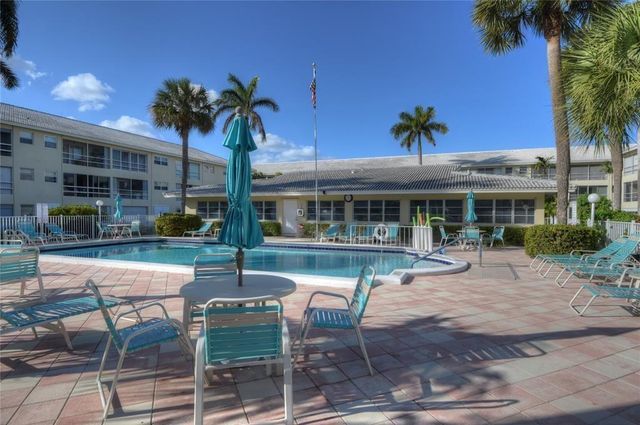 1951 NE 39th Street 127, Lighthouse Point, FL 33064