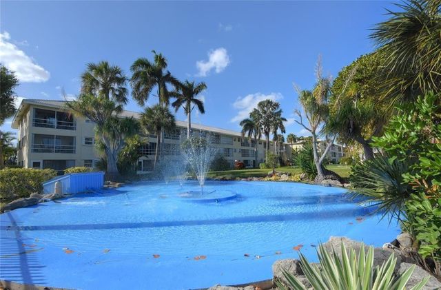 1951 NE 39th Street 127, Lighthouse Point, FL 33064