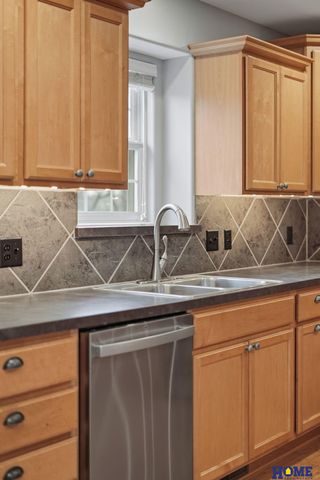 1823 SW 38th Street, Lincoln, NE 68522