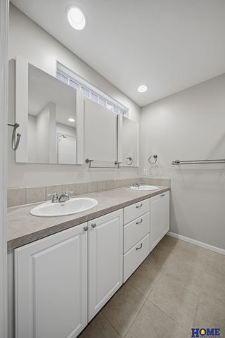 1823 SW 38th Street, Lincoln, NE 68522