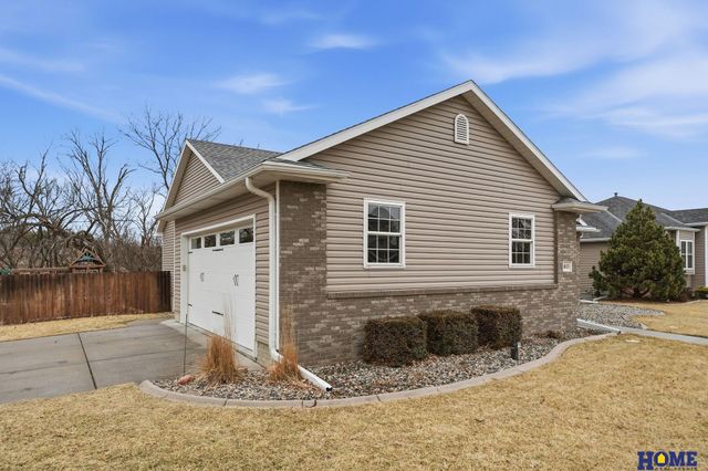 1823 SW 38th Street, Lincoln, NE 68522
