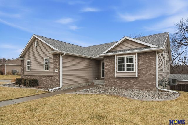 1823 SW 38th Street, Lincoln, NE 68522