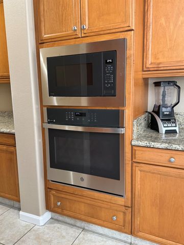 188 S Pacifico St, Tracy, CA 95391