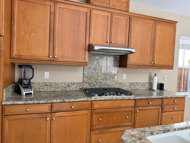 188 S Pacifico St, Tracy, CA 95391