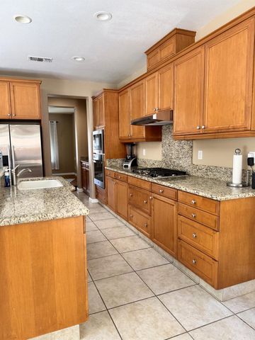 188 S Pacifico St, Tracy, CA 95391