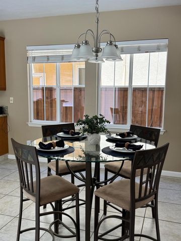 188 S Pacifico St, Tracy, CA 95391