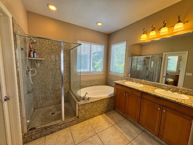 188 S Pacifico St, Tracy, CA 95391