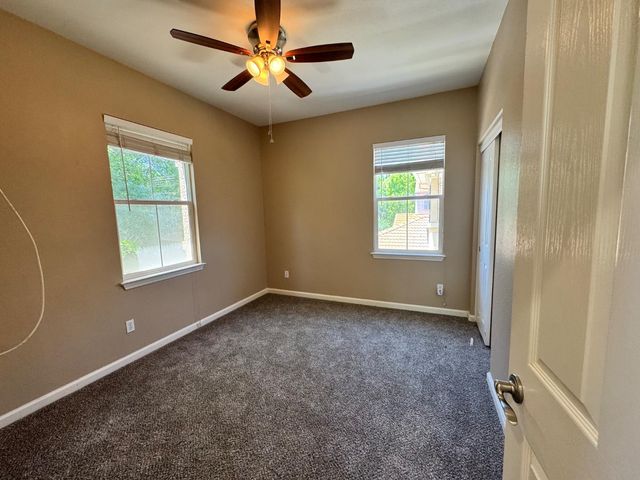 188 S Pacifico St, Tracy, CA 95391