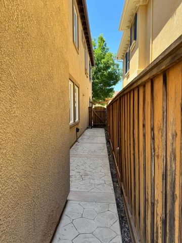 188 S Pacifico St, Tracy, CA 95391