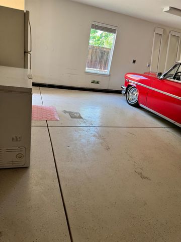 188 S Pacifico St, Tracy, CA 95391