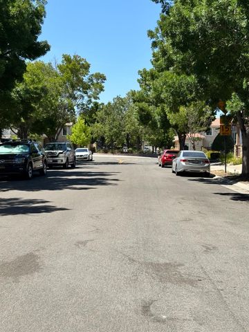 188 S Pacifico St, Tracy, CA 95391