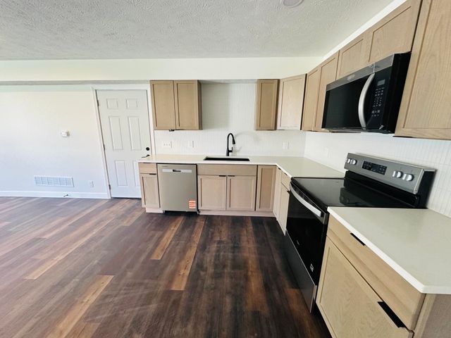 1505 SILVER Lane, Carter Lake, IA 51510